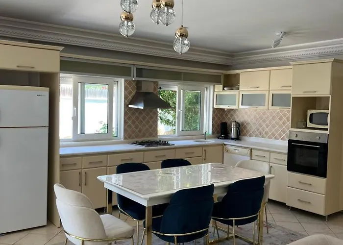 וילה Villabelek8 *