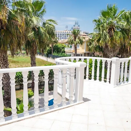 Villabelek8 Vilă *